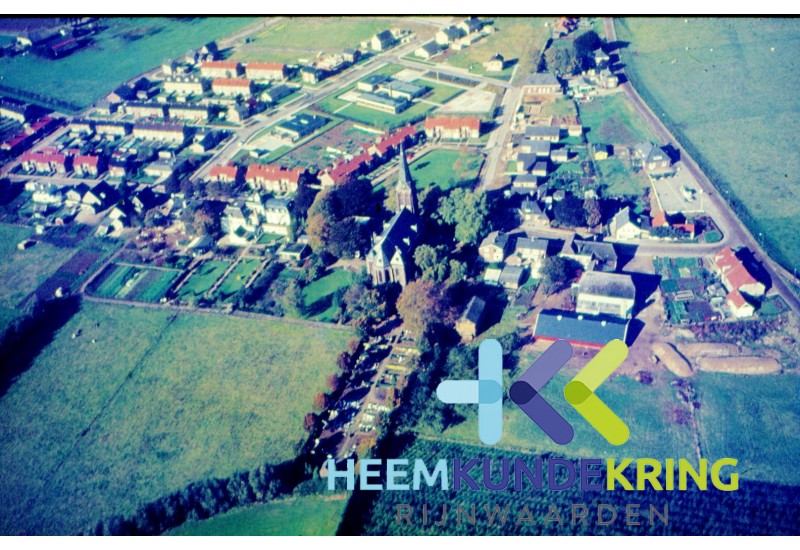 Luchtfoto Herwen F00000575